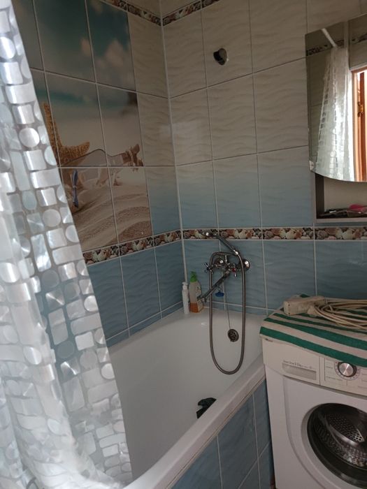 Продам 3х ком кв 2 мкр,2 этаж