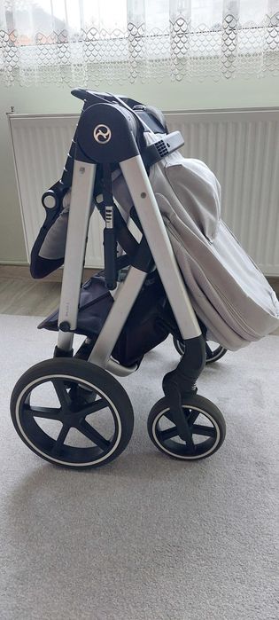 Продавам детска количка Sybex Balios S Lux