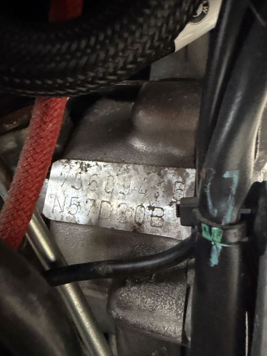 Двигател бмв Н57д30б 313 (dvigatel bmw n57d30b 313)