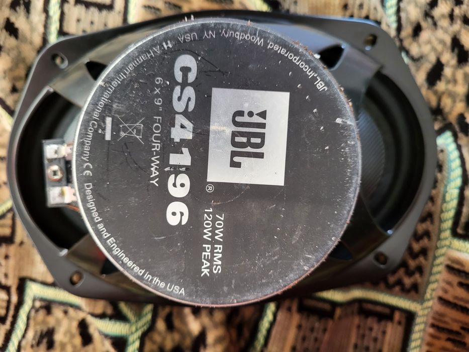 Колонки JBL-новые.