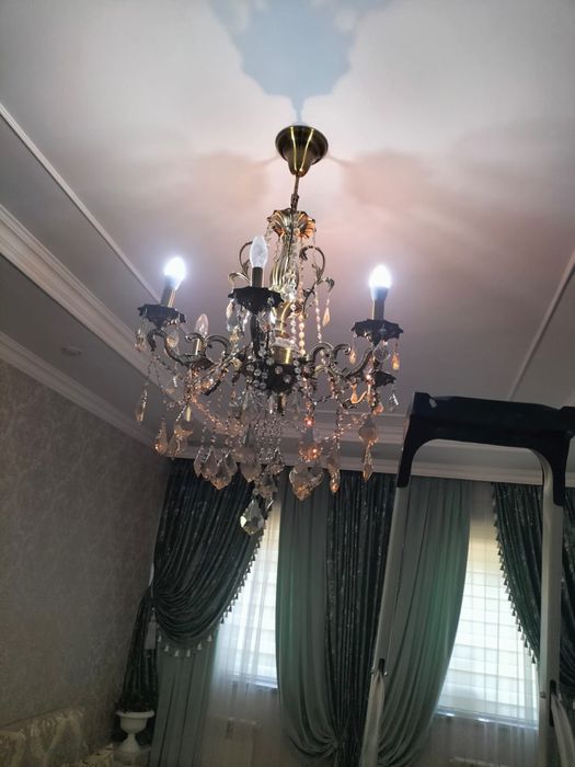 Люстра срочно продаю