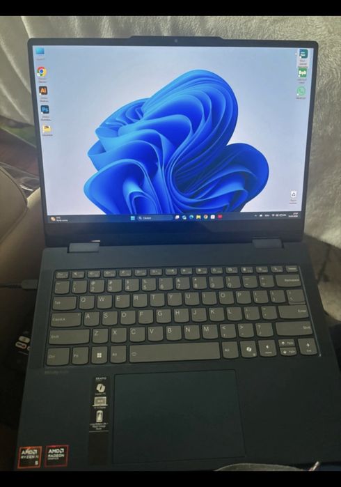 Laptop lenovo ca nou inca in garantie