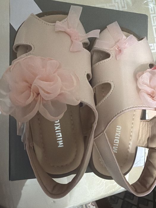 Детская обувь для девочки