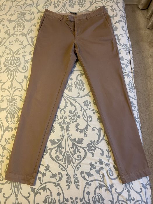 Vand pantaloni Hugo Boss. Oferta!!!