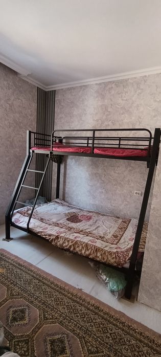 Продам двухъярусную кровать металлическая прочная