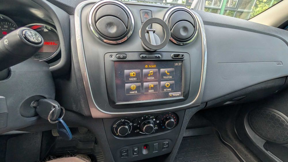 Vând Dacia Sandero Stepway 0.9 TCe (2015) | Unic Proprietar | 109.000 km Reali | Distribuție schimbată