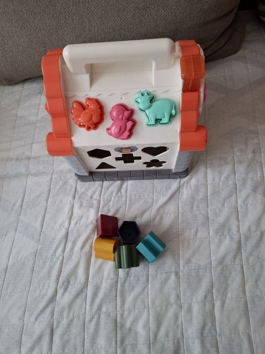 Музикална къща Hola пияно и книжка