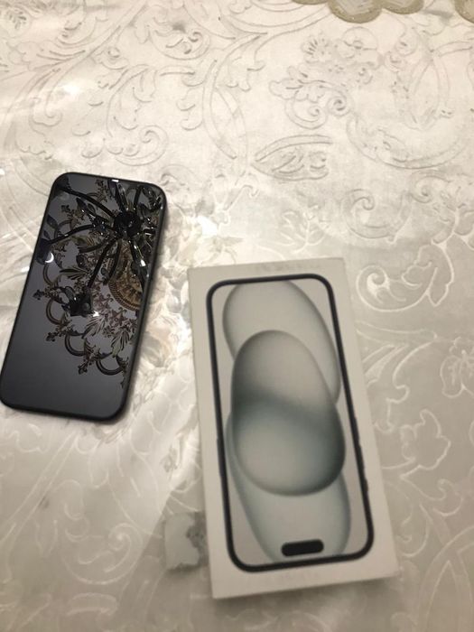 Айфон 15 чёрные памят 128 ёмкость 98%