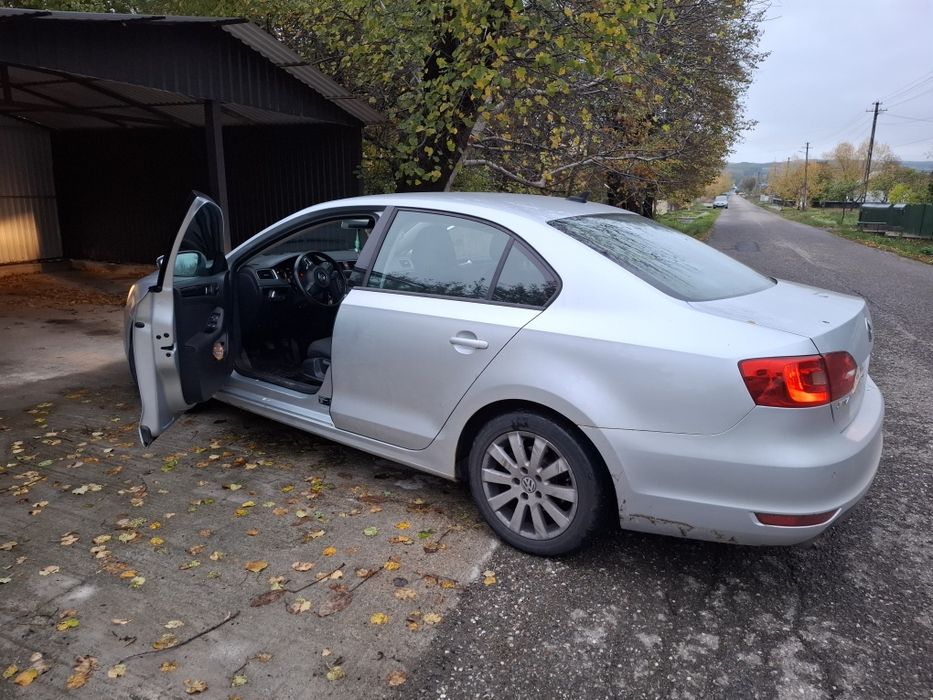VOLKSWAGEN Jetta 2012 — imagine 2
