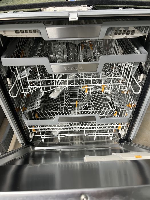 MIELE PFD 104 SCVi XXL професионална миялна за пълно вграждане/Гаранци