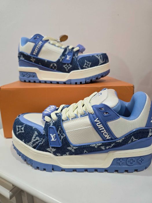 Lv train sneakers