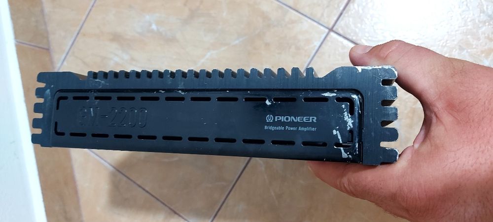Casetofon auto  și amplificator Pioneer