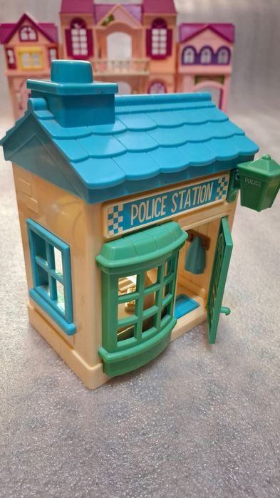 Домики и разные игрушечки