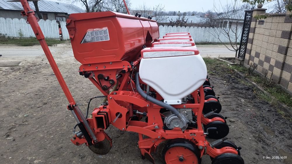 Semănătoare porumb Șakalak din 2020 tip gaspardo