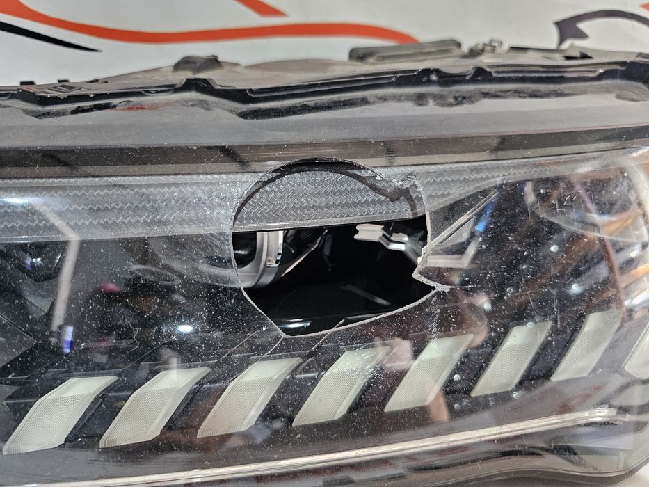 Far stanga laser led Audi Q7 4M Facelift dupa 2020 cod 4M0941085C