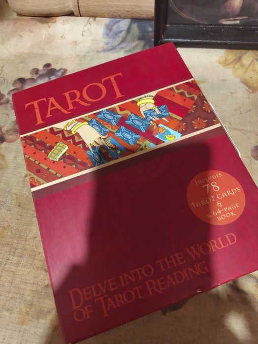Оригинални Таро карти от Англия С Книжка