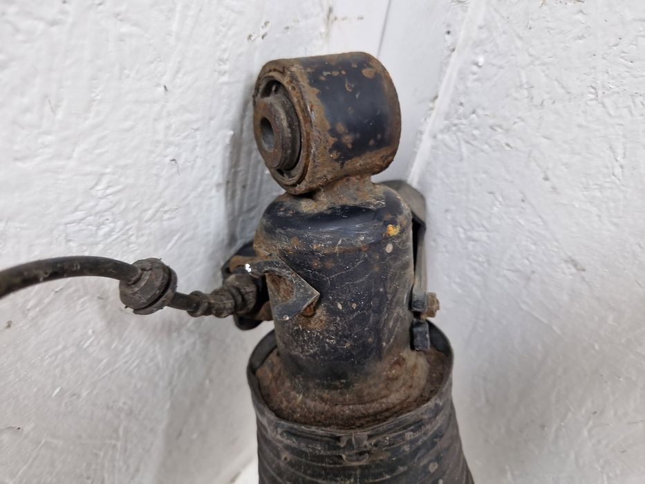 Perna aer stanga spate AUDI Q7 (4LB) [Fabr 2006-2014] Facelift 3.0 TDI