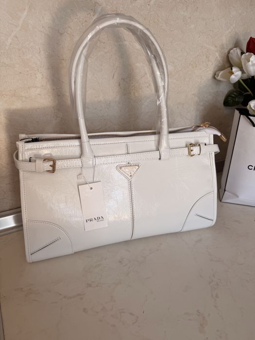Дамска чанта Prada Bonnie среден размер