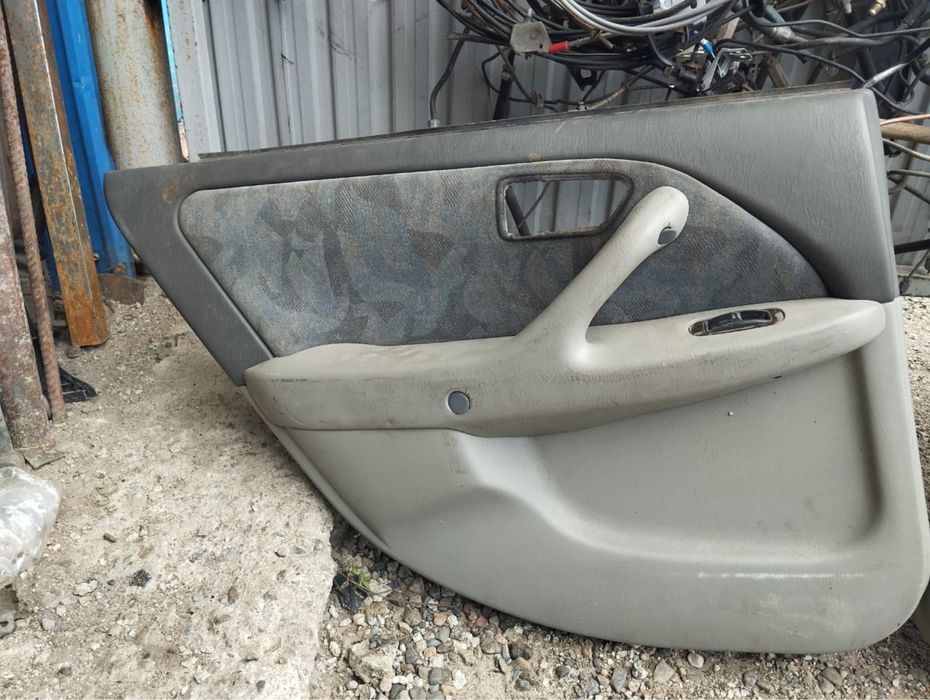 Обшивки от камри 20