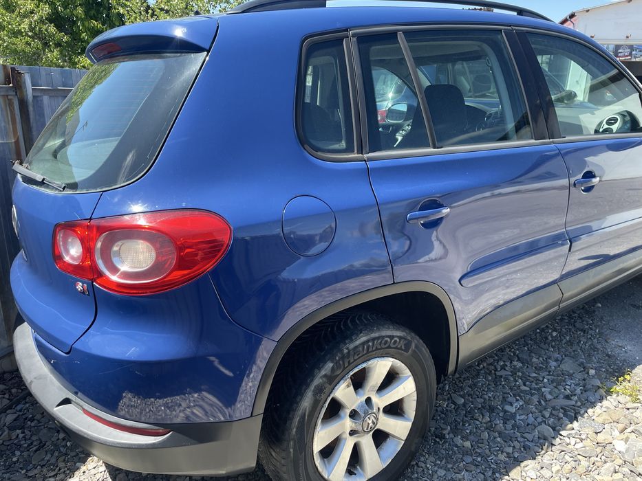 Vand 3X Vw Tiguan 1.4tsi 4motion 4x4 fab 2009 unul defect .8500€ toate
