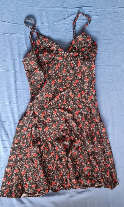 Лятна черна рокля от Bershka - XS