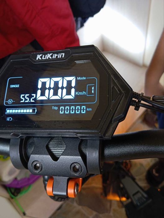 Продавам ел.тротинетка kukirin g2 master
