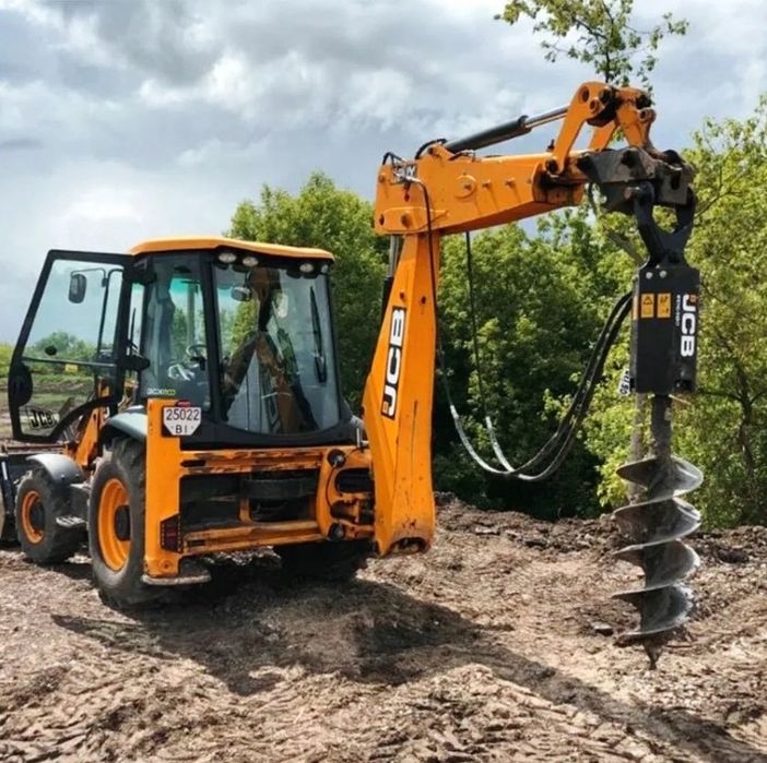 Ямобур на базе jcb 3cx
