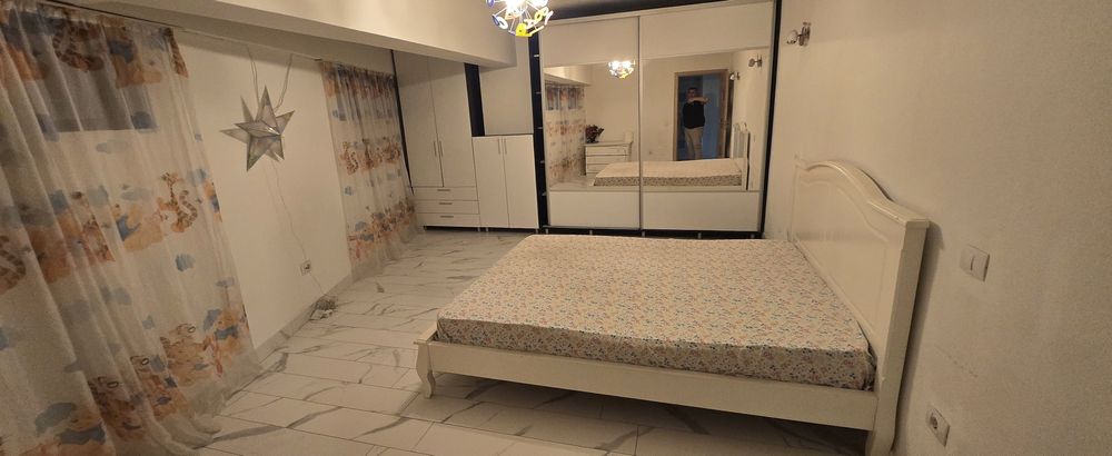 Inchiriez apartament zona bulevard