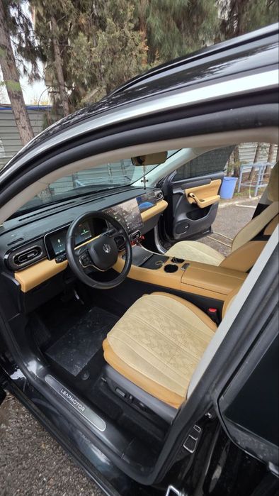 Продаю свой Leapmotor C11