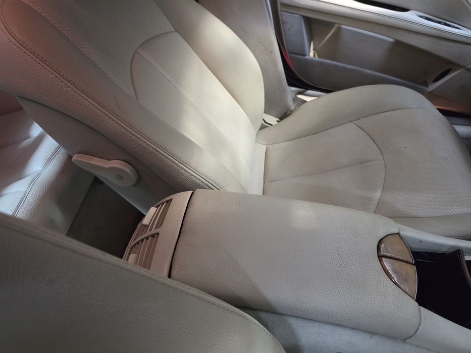 Салон Мерцедес W211 седан кожен бежов Mercedes E class w211 седалки