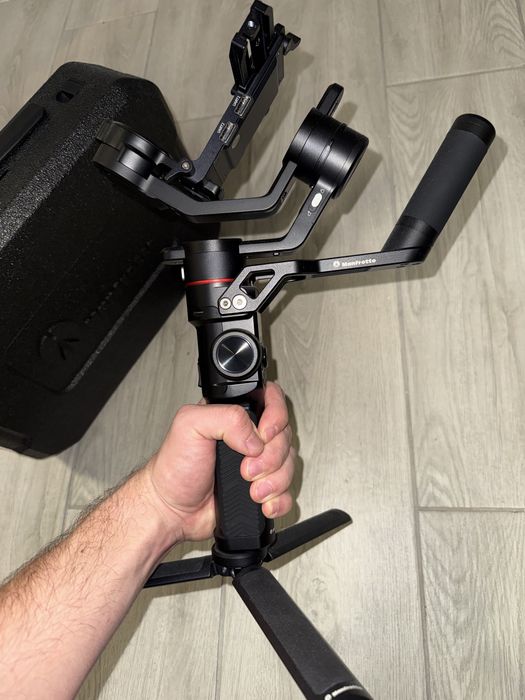 Manfrotto MVG220 stabilizator gimbal in 3 axe capacitate 2.2kg