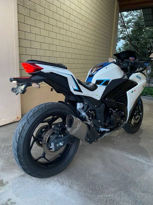 Moto Yamaha R3 400cc sotiladi ideal holatda siroshne sotladi!