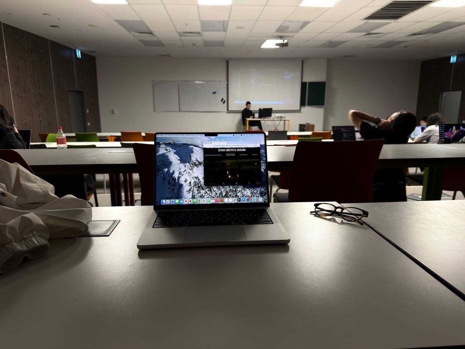 MacBook Pro m3 , 8/512