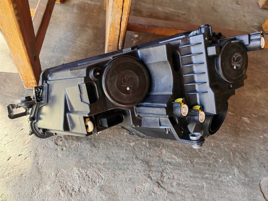 Фар Skoda Karoq H7 + LED десен / Фар Шкода Карок Оригинален