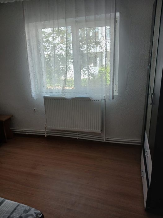 Închiriez apartament 2 camere