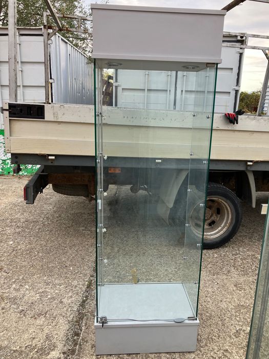 Стъклени  витрини