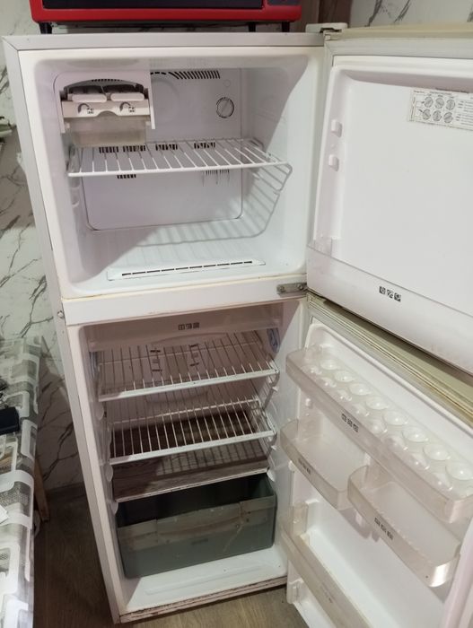 Продам холодильник б/у в хорошем состоянии