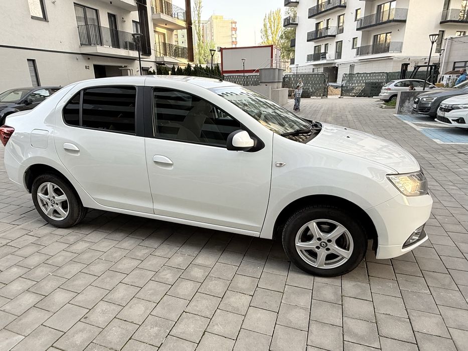 Logan 2 1.5 diesel cu navigatie si camera marsarier