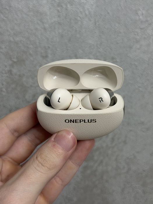 OnePlus buds pro 3