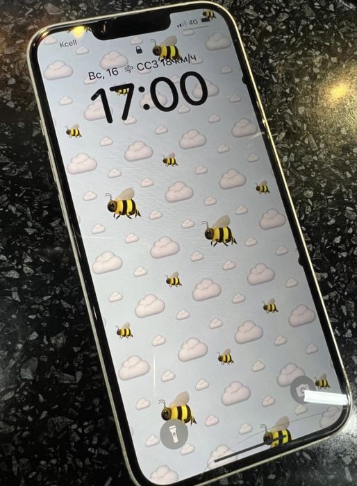 iPhone 14 в идеальном состоянии