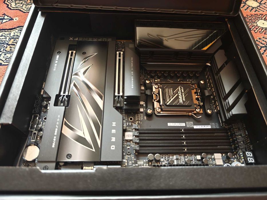 Дъно Asus Rog CROSSHAIR X870E Hero WIFI