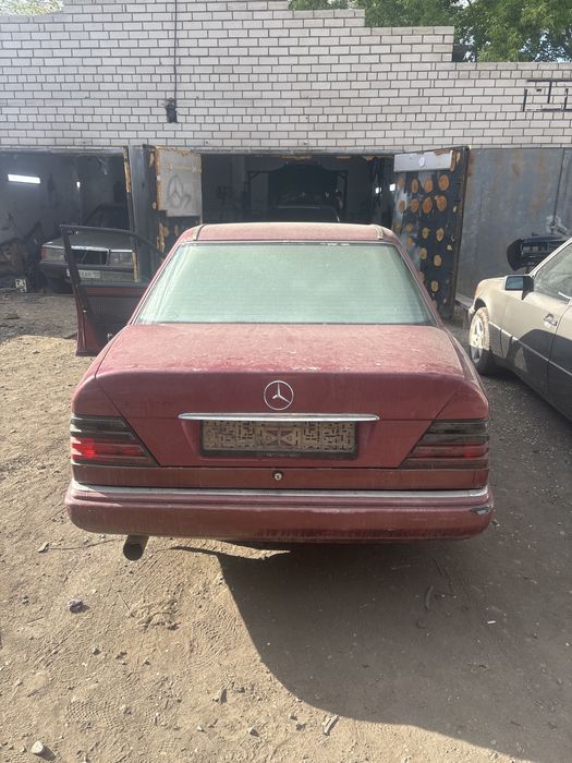 Продам по запчастям 124
