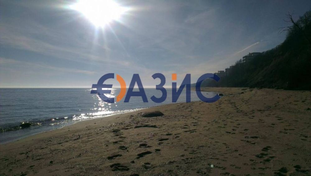 Продава се Тристаен апартамент в Обзор - 216 кв.м за 220 €/кв.м - Снимка #14