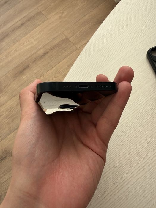 iPhone 14 128 GB Midnight