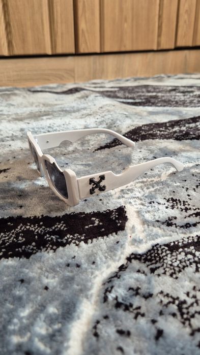 Ochelari de soare Off White Cady albi