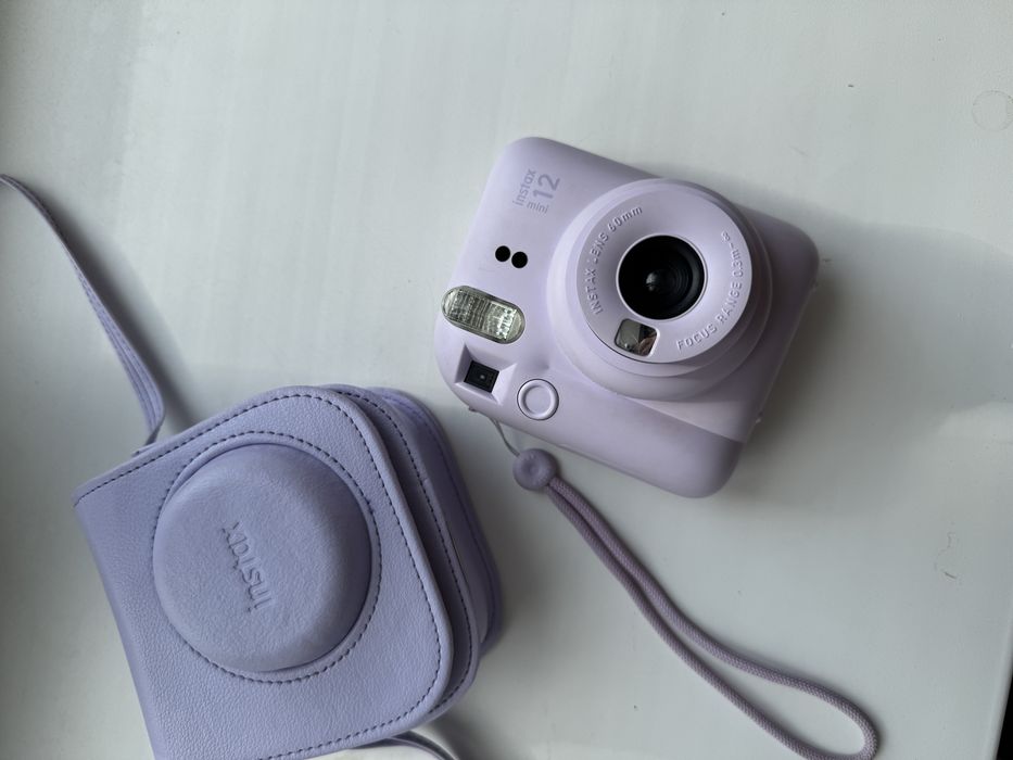 Продам INSTAX 12 mini с чехлом