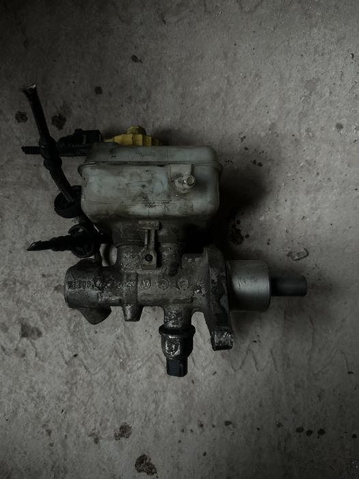 Спирачна помпа за golf4 1.9tdi