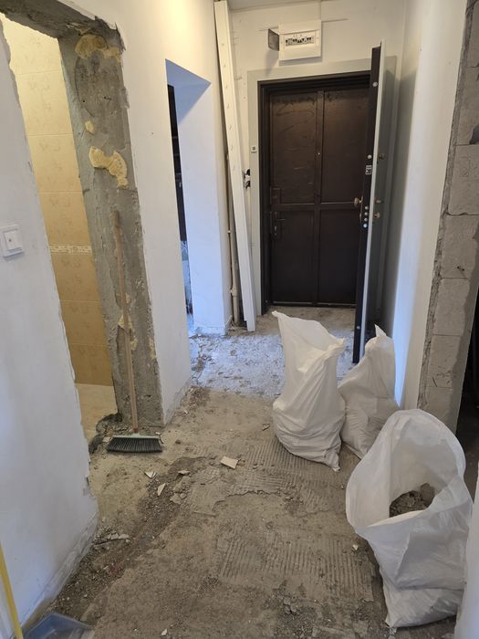 Кърти чисти и  извозва