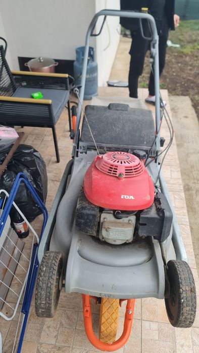 Masina de tăiat iarba profesionala HONDA hrb 476c model