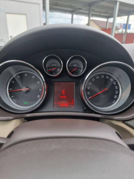 Opel insignia 1.8 benzină, 2009